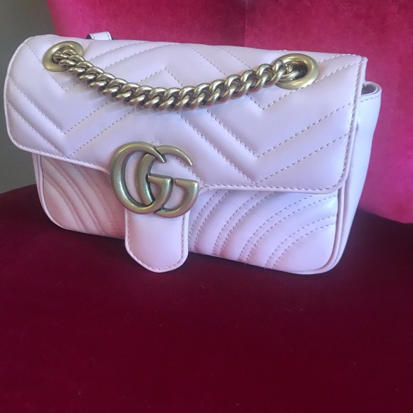 Gucci Mini Marmont Bag in Blush - Picture 2 of 10